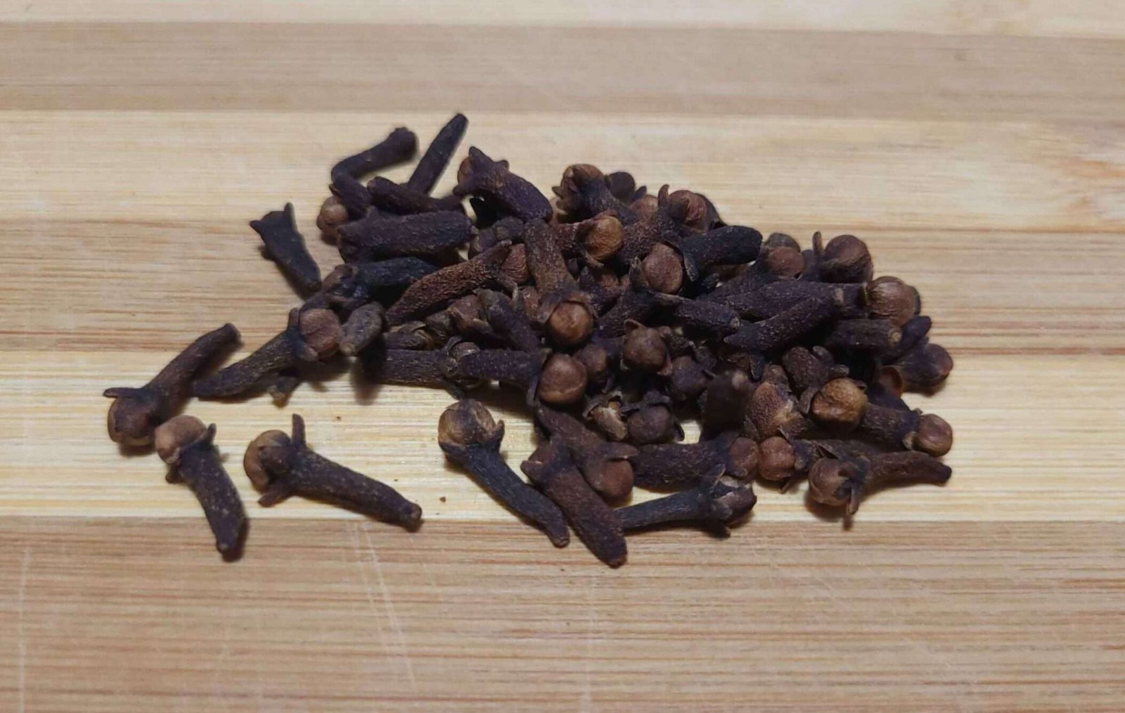 Cloves remedy for bad breath